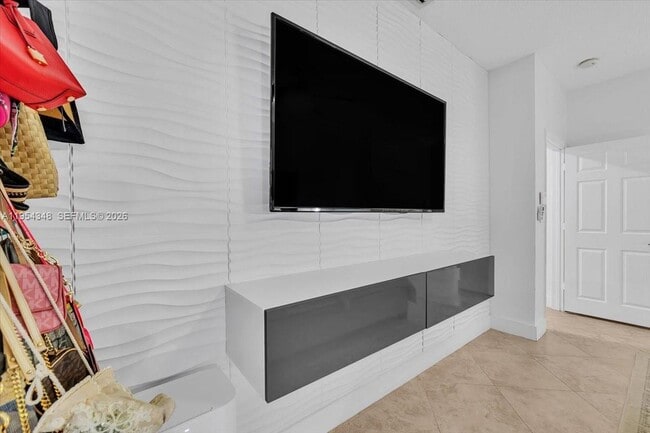 Building Photo - 773 SW 120th Ave