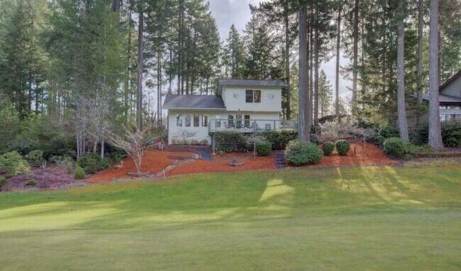 Building Photo - 2 Bedroom 2 bath located in Alderbook