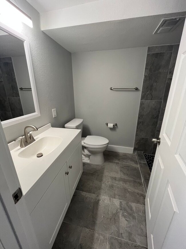 Building Photo - Immaculate 4-Bedroom, 3-Bathroom Ranch Home Nestled in the Cotton Creek Neighborhood!