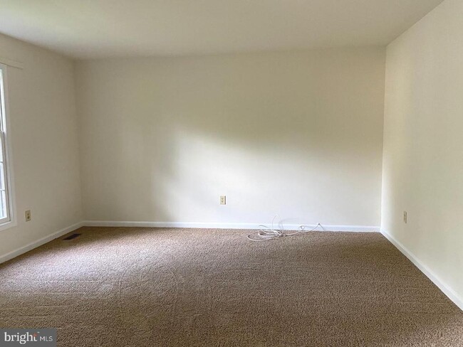 Building Photo - 10706 Eden Brook Dr