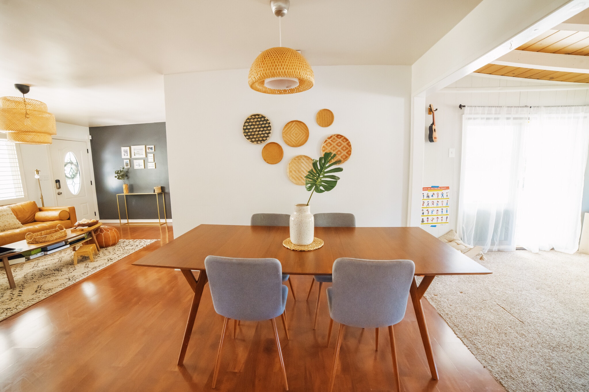 Dining area - 60 Vivian Dr