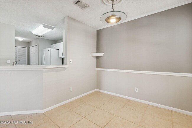 Building Photo - 800 Ironwood Dr