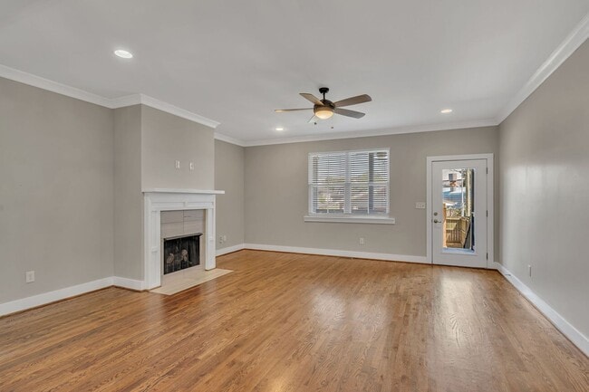 Building Photo - 4 BR with amenities in The Nations~