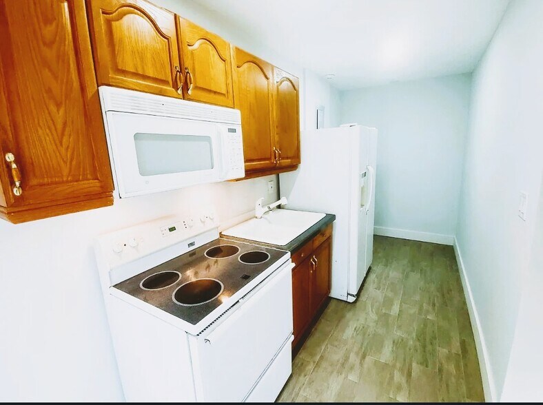 Building Photo - 3608 Taft St