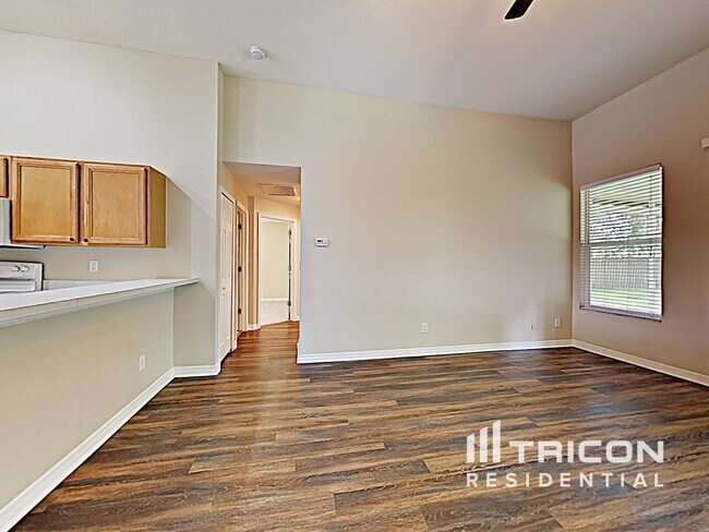 Building Photo - 23145 Emerson Way