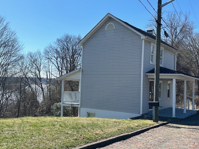 Building Photo - 102 High St