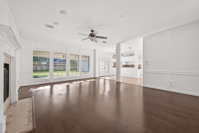 Building Photo - 2627 Double Lake Dr