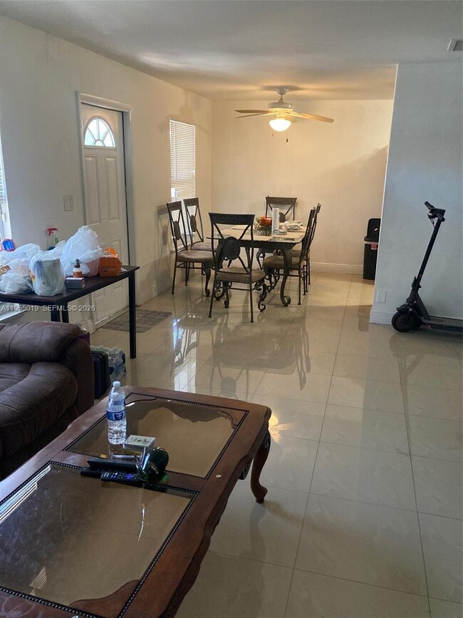 Building Photo - 4737 NW 5th Ave