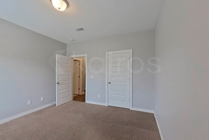 Building Photo - 11503 Crimson Ridge Rd