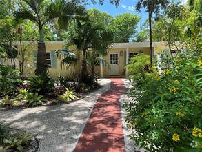 Building Photo - 6840 SW 78th Terrace