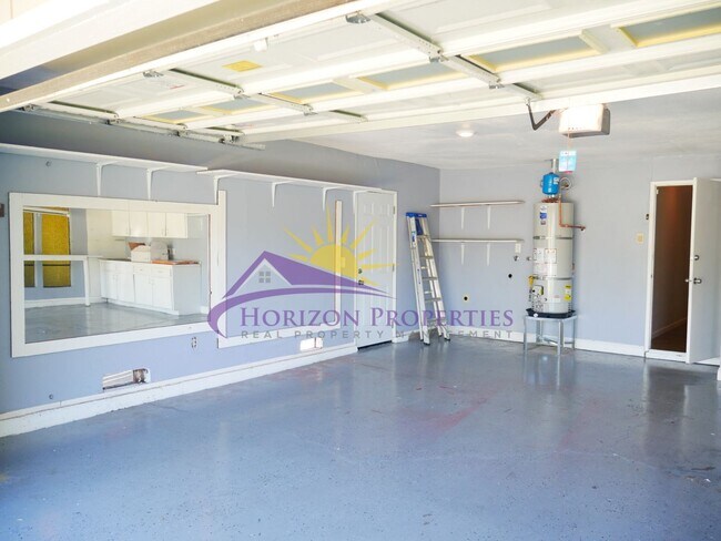 Building Photo - Remodeled 3 Bed 2 Bath 1,595 Sq Ft Fair Oaks Home