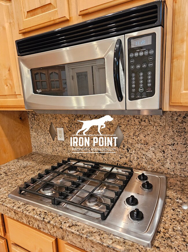 Building Photo - 3bed/3bath in sought after Nampa neighborhood w/3 car garage and large bonus room.