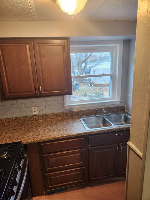 Building Photo - 55 Worrall Ave