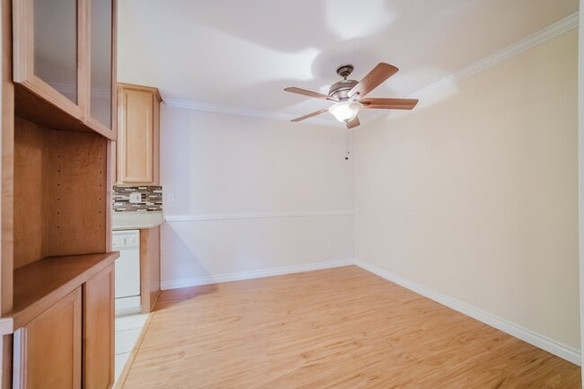 Building Photo - 1760 S El Camino Real