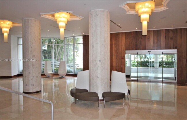 Building Photo - 5161 Collins Ave