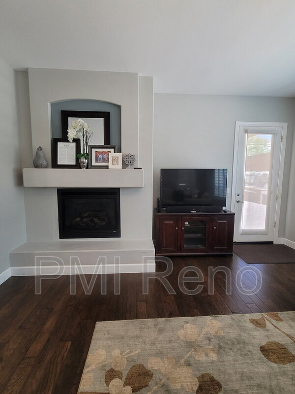 Building Photo - 5815 Slate Dr