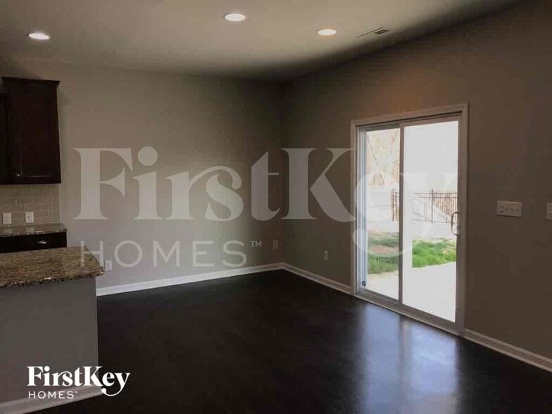 Building Photo - 6022 Durango Way