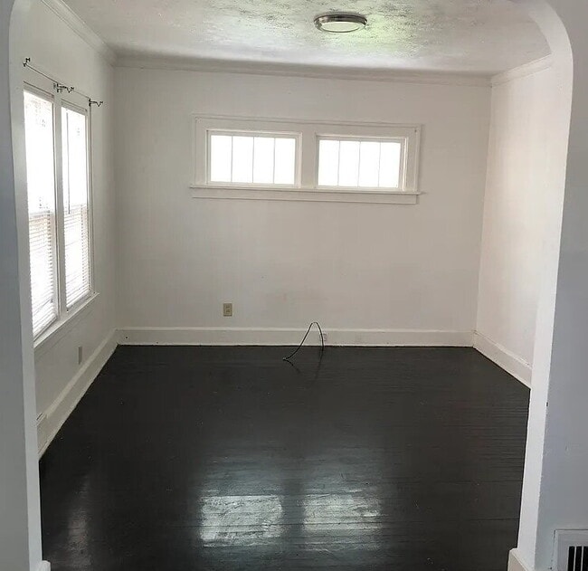 Building Photo - "Ready Now - 1368 Sq Ft of Comfort!"