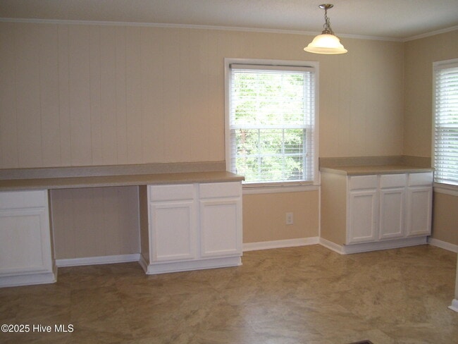 Building Photo - 355 Newton Dr