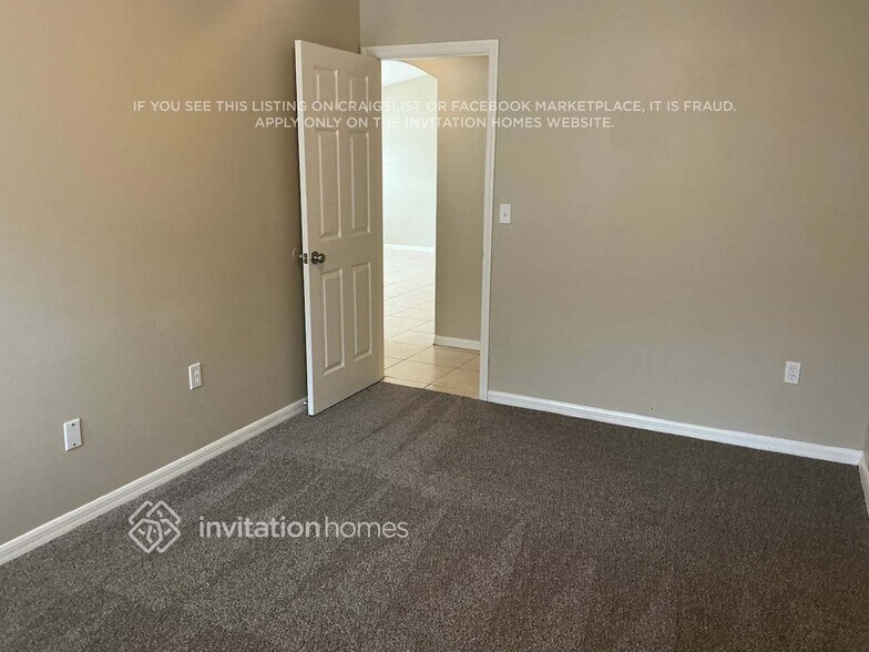 Building Photo - 936 Delano Ct