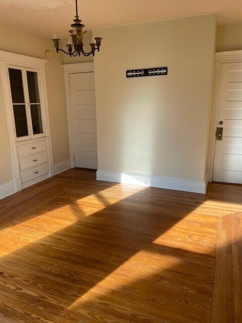 dining room - 48 Trinity St