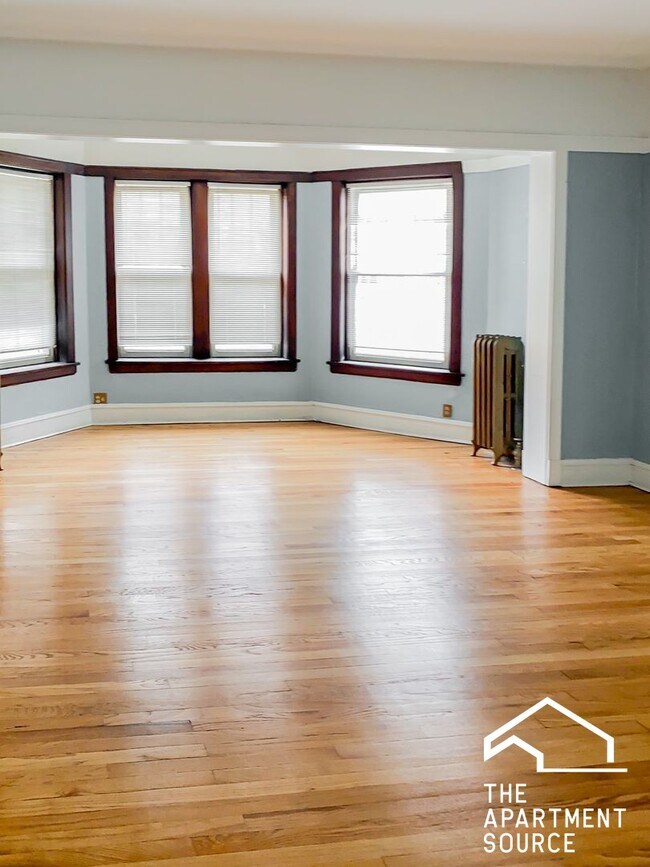 Building Photo - 3817 N Lawndale Ave