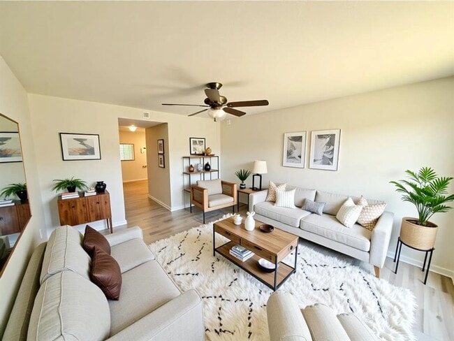 Building Photo - 14106 White Heather Dr