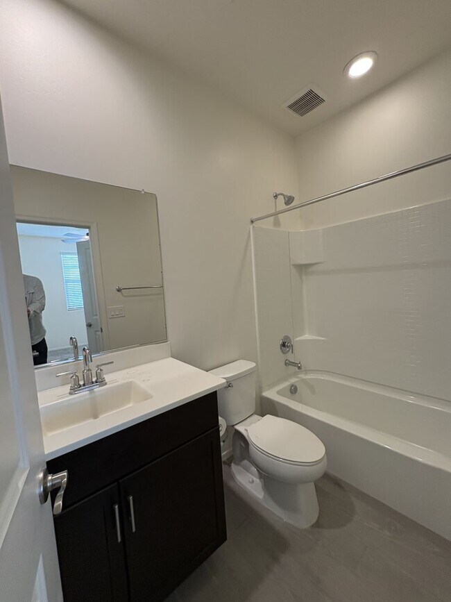 Building Photo - Vail School District with great views 4 bedroom plus den