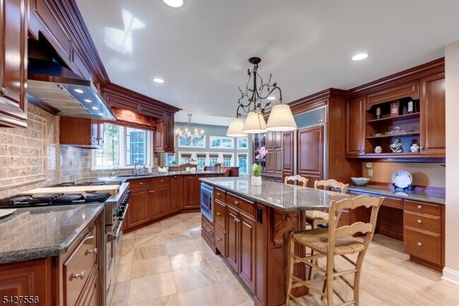 Building Photo - 7 Byron Rd