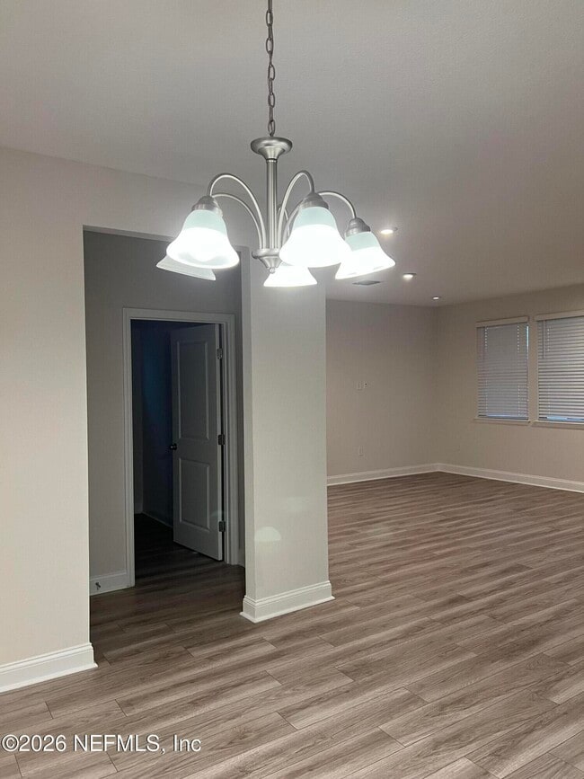 Building Photo - 504 Blue Daze St