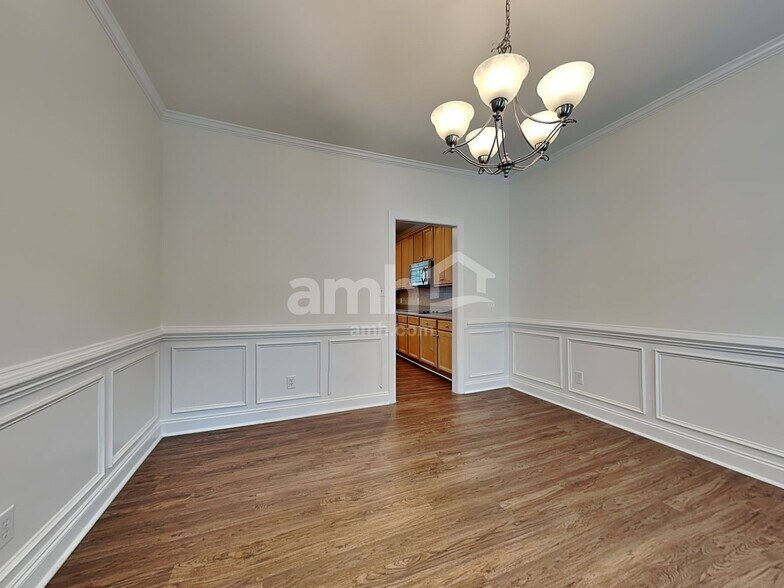 Building Photo - 163 Finley Ct