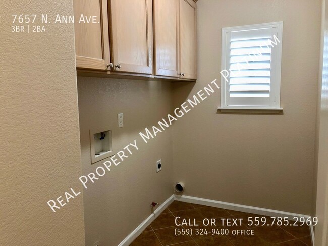 Building Photo - $2,250 Willow & Alluvial 3 Bedroom home - ...
