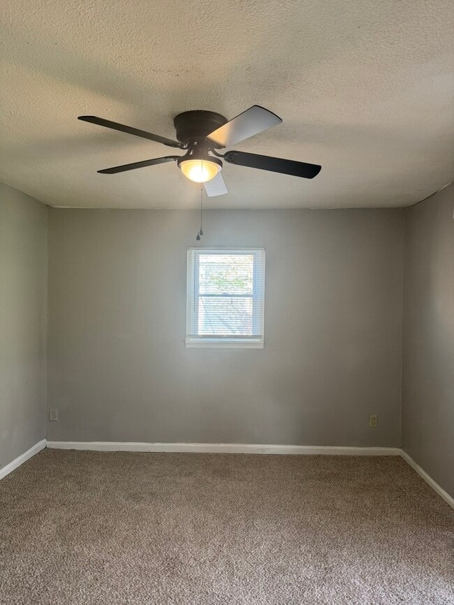 Building Photo - 1515 Rosedale Ave