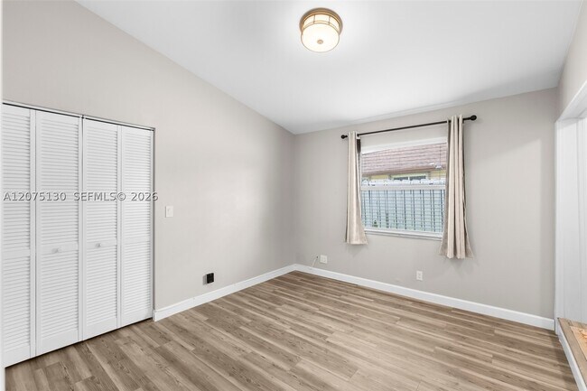 Building Photo - 1151 NW 78th Ave