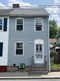 Building Photo - 3BR Home Available NOW in Allentown!