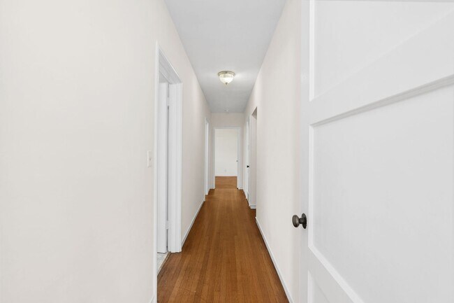 Building Photo - 728-734 Seminary St