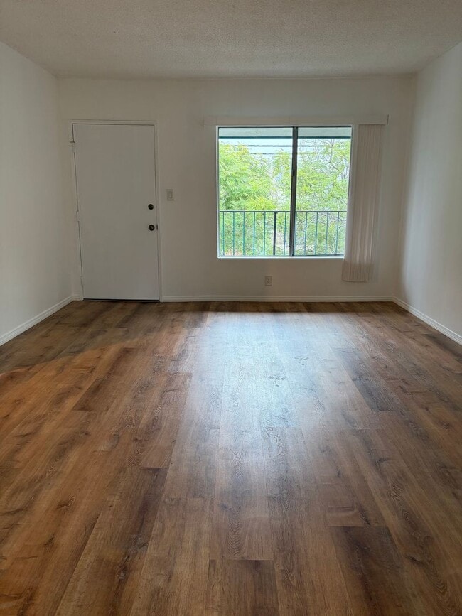 Building Photo - 534 Santa Clara Ave