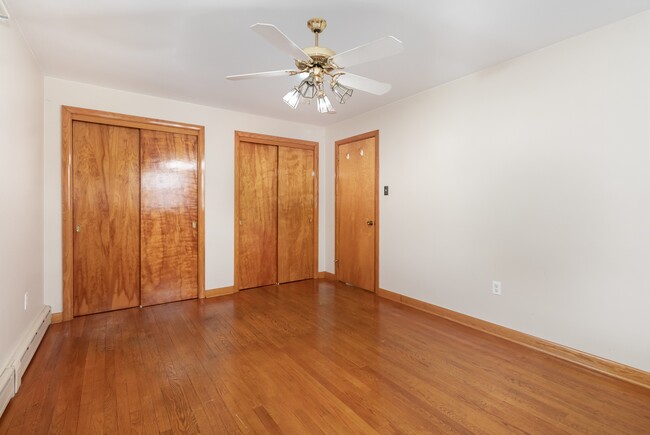 Building Photo - 388 Pleasant View Rd