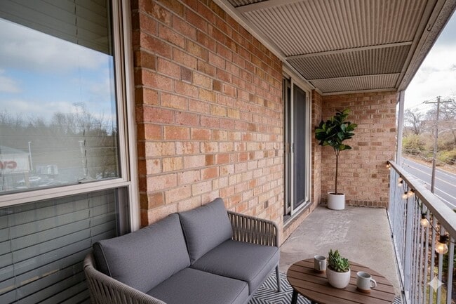 Woodmere 1 Bed Balcony - Woodmere Apartments