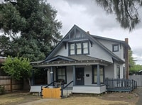 Building Photo - 214 Stark St