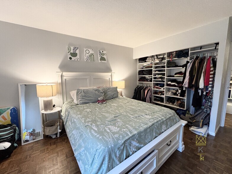 Building Photo - 19 Winchester St