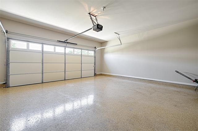 Building Photo - 8000 Choctaw Ln