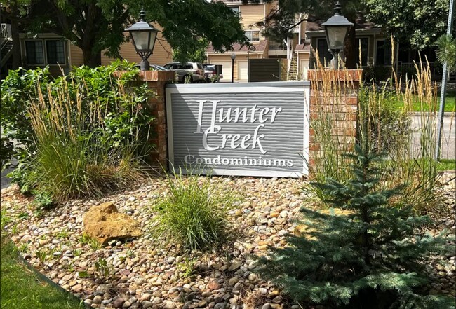 Building Photo - CHARMING 2 Bed 2 Bath Condo in Gunbarrel- ...