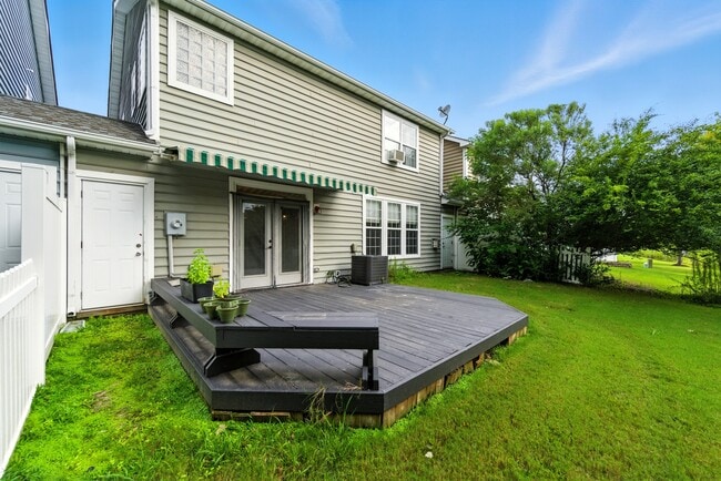 Building Photo - 3018 Silver Charm Cir