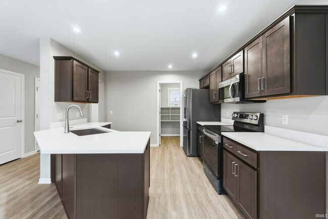 Building Photo - 1609 Anconia Cv