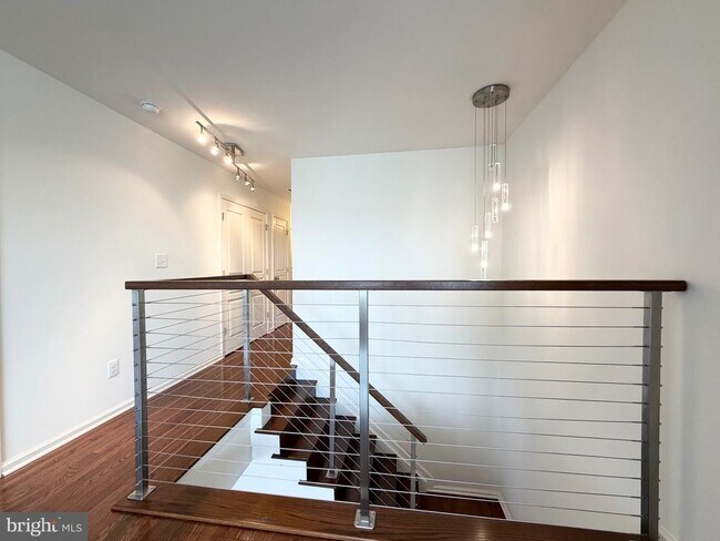 Building Photo - 308 Roarks Trail