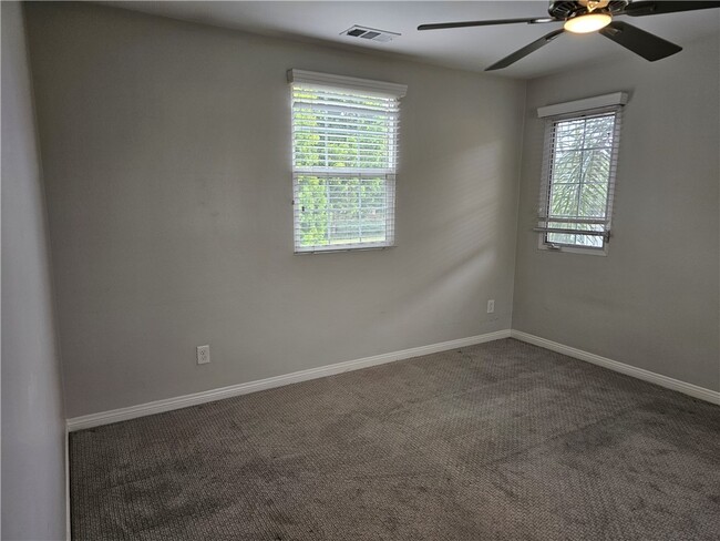 Building Photo - 16090 Valley Oak Dr