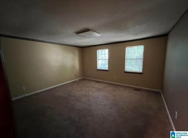 Building Photo - 656 Valley Crest Dr