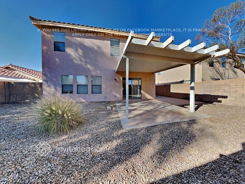 Building Photo - 2269 E Hazeltine Way