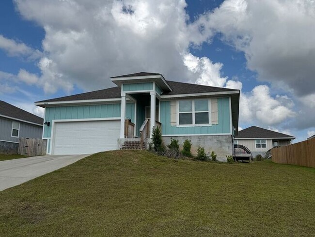 Primary Photo - Pensacola - Deer Run - 4 bed, 2 bath w/ co...